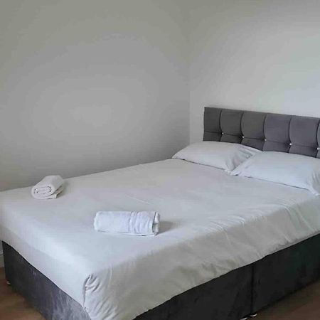 Catherine 5 Bedroom House 克鲁 外观 照片
