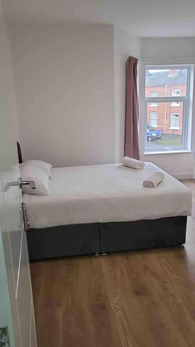Catherine 5 Bedroom House 克鲁 外观 照片